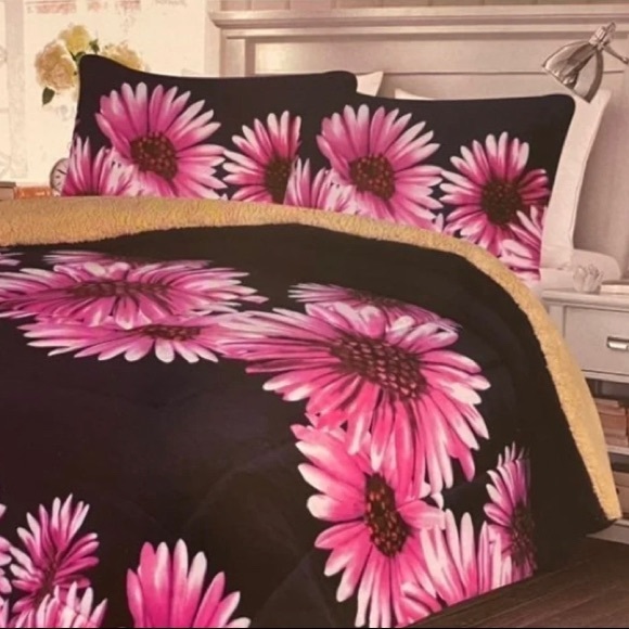 Queen Size ultra soft plush Blanket 3 Piece Set New